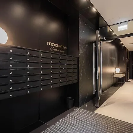 Luxe Apartment! City Center! *