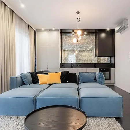 Luxe Apartment! City Center! *