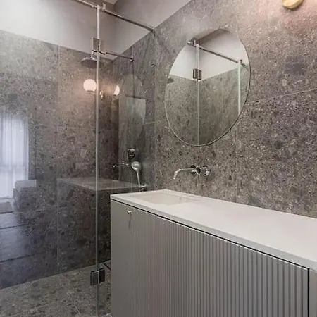 Luxe Apartment! City Center! Apartment