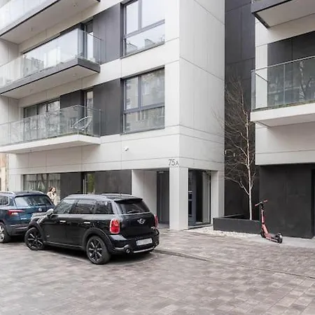 Luxe Apartment! City Center! Apartment *